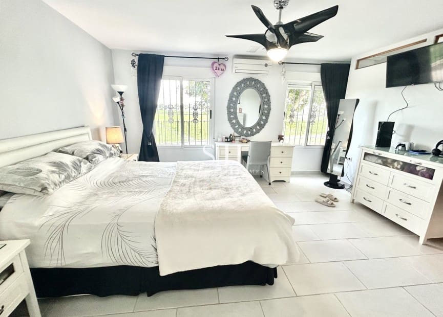 4 quarto Moradia para venda em Catral com piscina garagem - 549 000 € (Ref: 9919956)