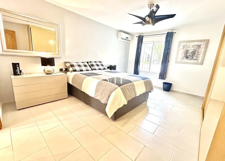4 quarto Moradia para venda em Catral com piscina garagem - 549 000 € (Ref: 9919956)