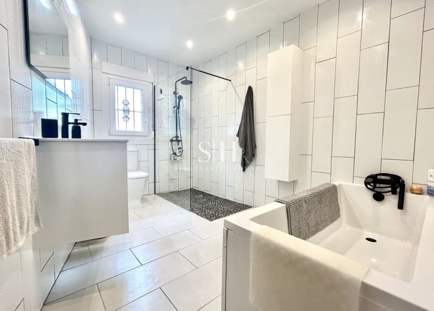 4 quarto Moradia para venda em Catral com piscina garagem - 549 000 € (Ref: 9919956)