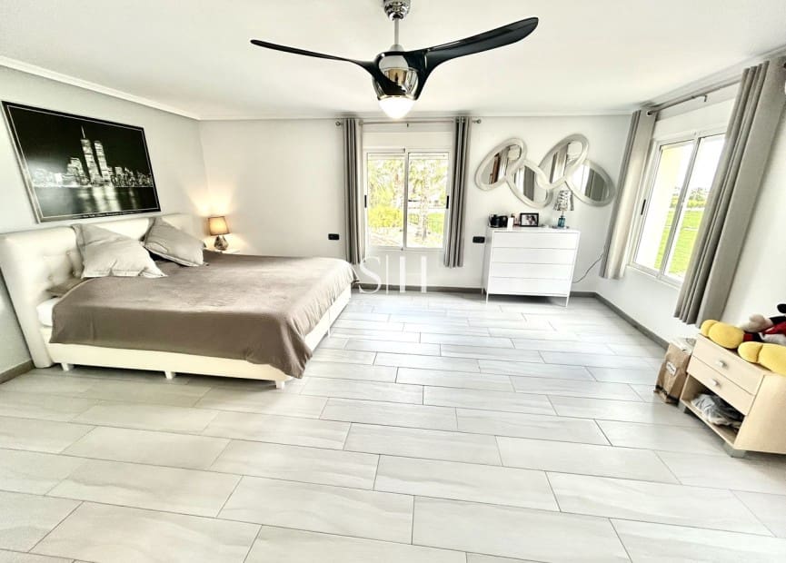 4 quarto Moradia para venda em Catral com piscina garagem - 549 000 € (Ref: 9919956)