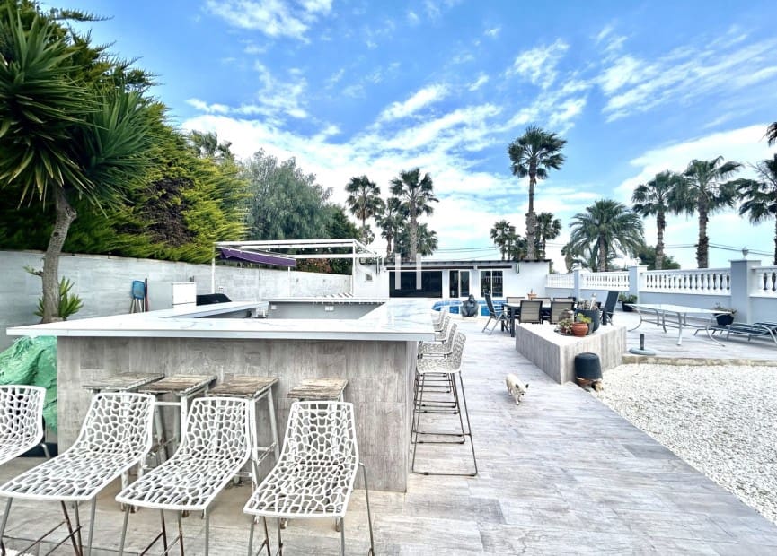 4 quarto Moradia para venda em Catral com piscina garagem - 549 000 € (Ref: 9919956)