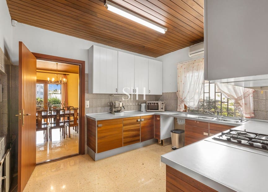 5 chambre Villa/Maison à vendre à Filipinas avec piscine garage - 599 900 € (Ref: 9919957)
