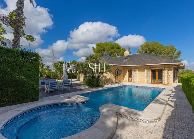 5 chambre Villa/Maison à vendre à Las Filipinas avec piscine garage - 599 900 € (Ref: 9919957)