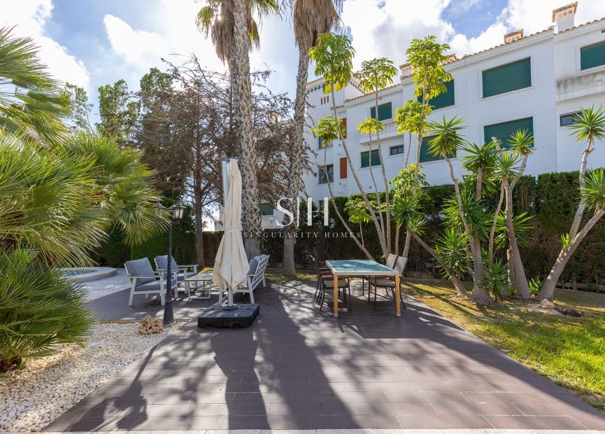 5 chambre Villa/Maison à vendre à Filipinas avec piscine garage - 599 900 € (Ref: 9919957)