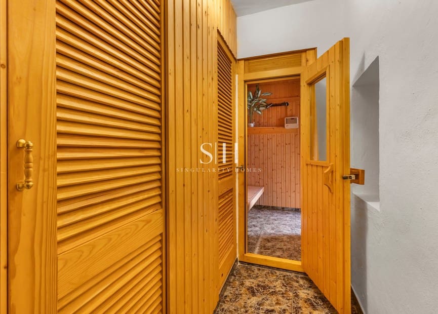 5 chambre Villa/Maison à vendre à Filipinas avec piscine garage - 599 900 € (Ref: 9919957)