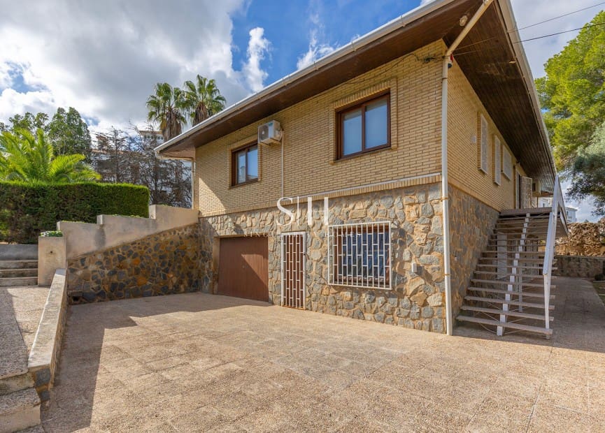 5 chambre Villa/Maison à vendre à Filipinas avec piscine garage - 599 900 € (Ref: 9919957)