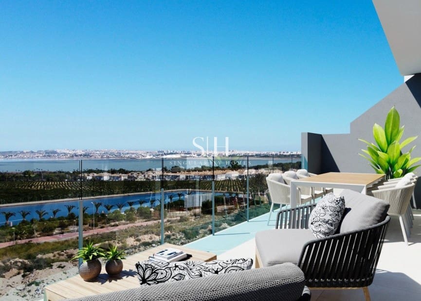 2 soverom Bungalow til salgs i Torrevieja med svømmebasseng garasje - € 330 000 (Ref: 9919965)