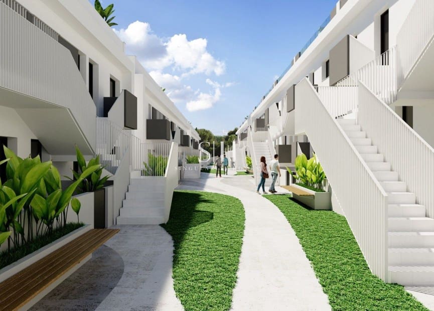 2 soverom Bungalow til salgs i Torrevieja med svømmebasseng garasje - € 330 000 (Ref: 9919965)