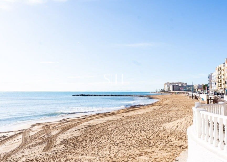 2 soverom Bungalow til salgs i Torrevieja med svømmebasseng garasje - € 330 000 (Ref: 9919965)
