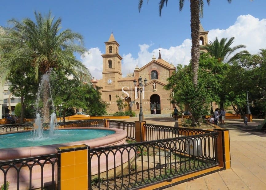 2 soverom Bungalow til salgs i Torrevieja med svømmebasseng garasje - € 330 000 (Ref: 9919965)