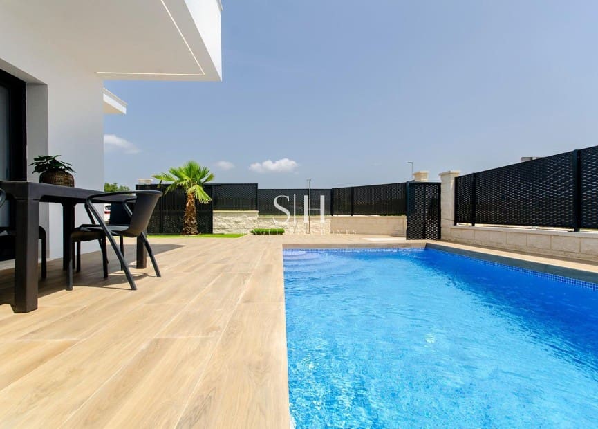 3 bedroom Villa for sale in Orihuela Costa with pool garage - € 395,000 (Ref: 9919966)