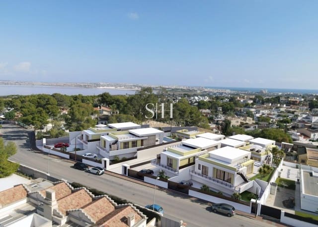 3 Zimmer Villa zu verkaufen in Los Balcones mit Pool Garage - 700.000 € (Ref: 9919970)