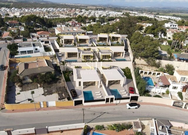 3 Zimmer Villa zu verkaufen in Los Balcones mit Pool Garage - 700.000 € (Ref: 9919970)