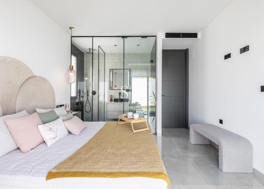 3 Zimmer Villa zu verkaufen in Los Balcones mit Pool Garage - 700.000 € (Ref: 9919970)
