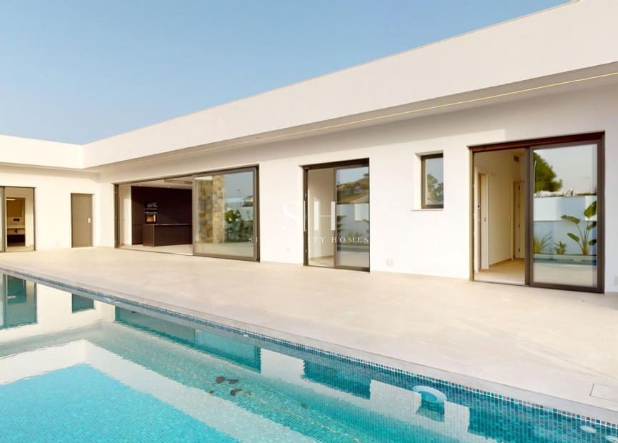3 camera da letto Villa in vendita in Los Alcazares con piscina garage - 719.900 € (Rif: 9919973)