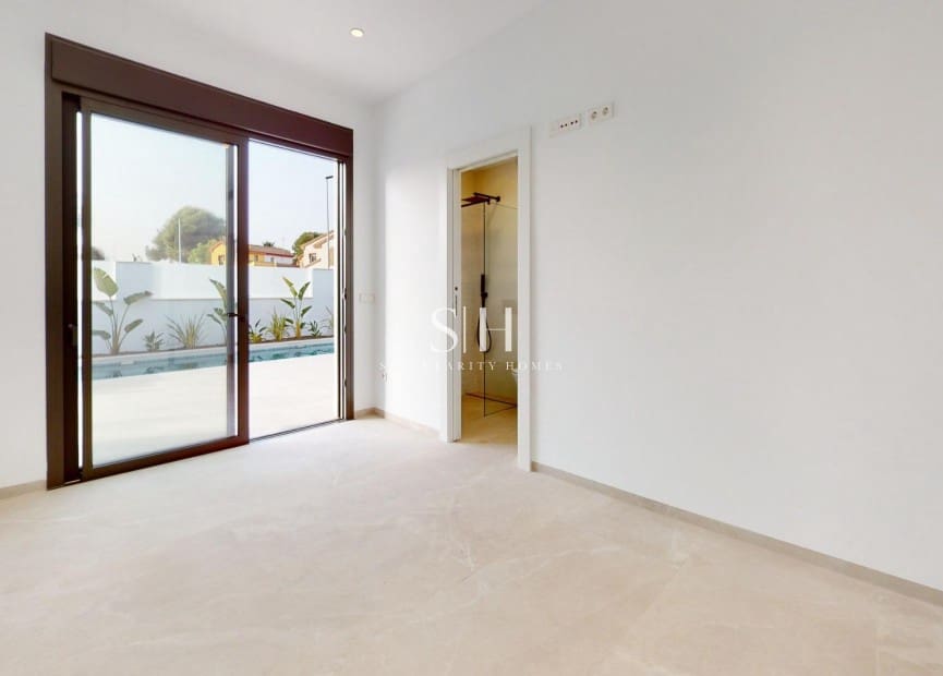 3 camera da letto Villa in vendita in Los Alcazares con piscina garage - 719.900 € (Rif: 9919973)