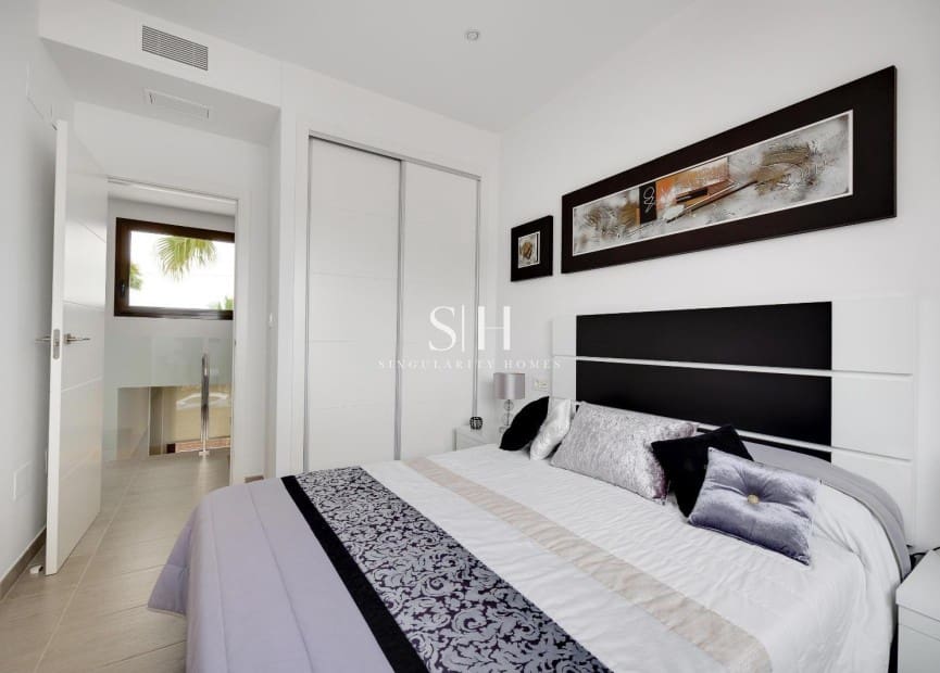 3 Zimmer Villa zu verkaufen in Pueblo Bravo mit Pool - 379.969 € (Ref: 9919977)