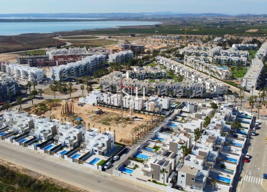 2 quarto Apartamento para venda em El Raso com piscina - 299 000 € (Ref: 9919982)