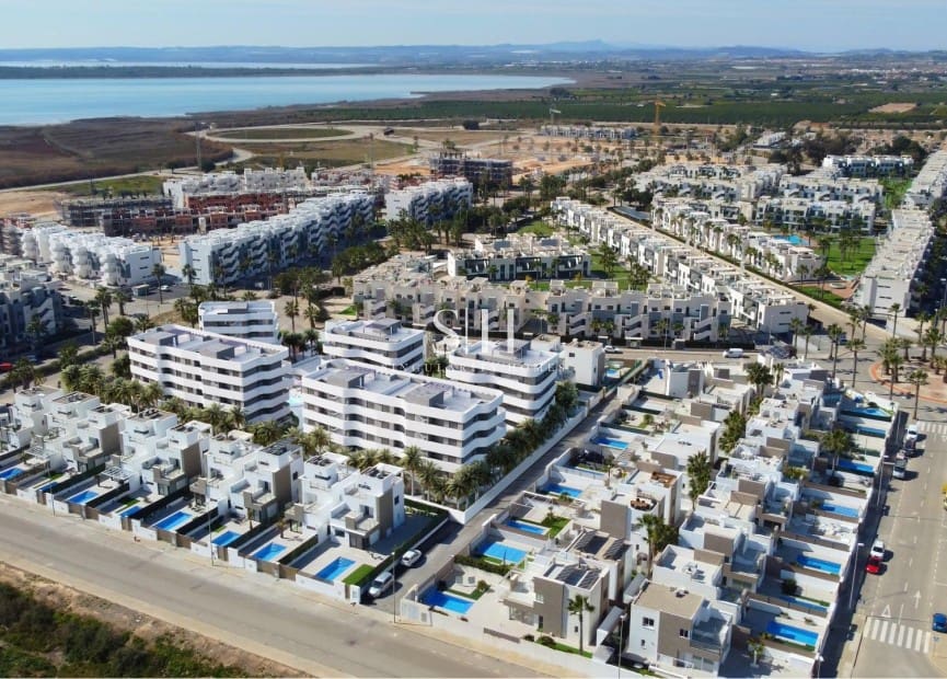 2 quarto Apartamento para venda em El Raso com piscina - 299 000 € (Ref: 9919982)