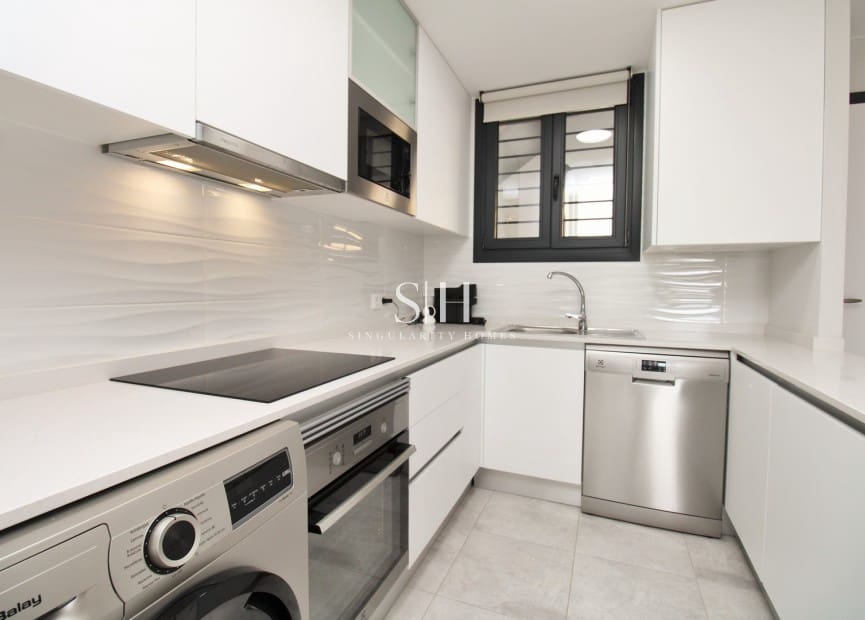 2 bedroom Apartment for sale in Villamartin with pool garage - € 229,000 (Ref: 9920001)