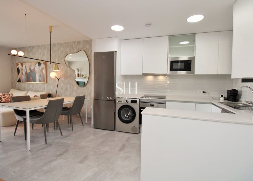 2 bedroom Apartment for sale in Villamartin with pool garage - € 229,000 (Ref: 9920001)