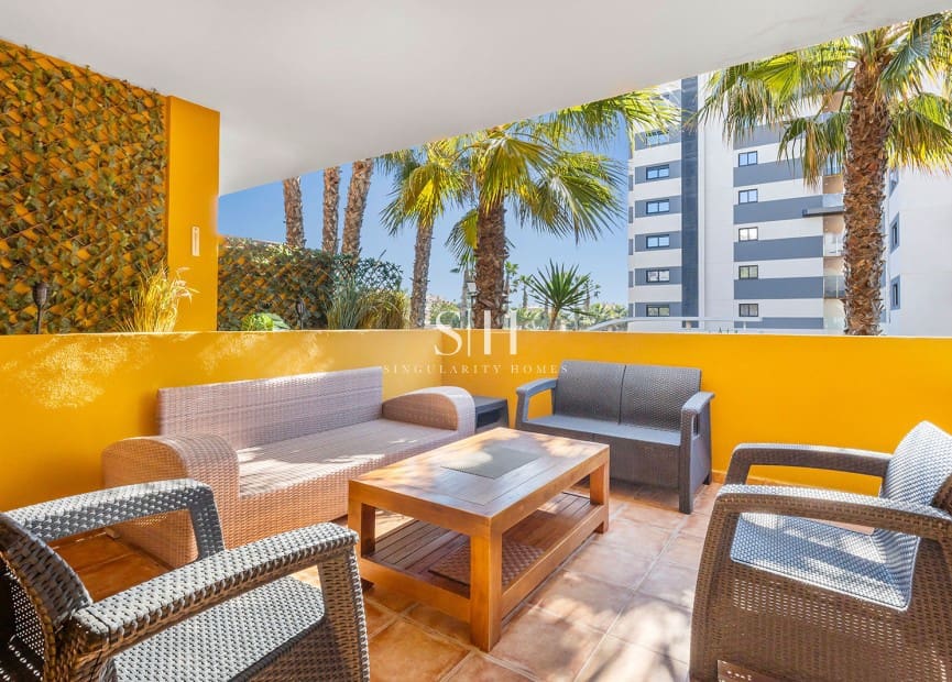 2 quarto Apartamento de Praia para venda em Punta Prima com piscina - 345 000 € (Ref: 9920004)