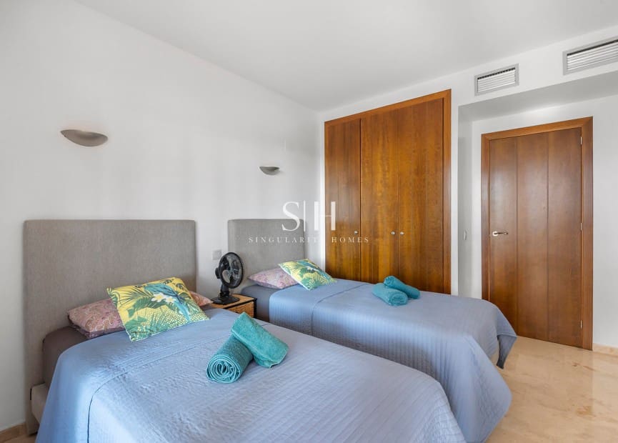 2 quarto Apartamento de Praia para venda em Punta Prima com piscina - 345 000 € (Ref: 9920004)