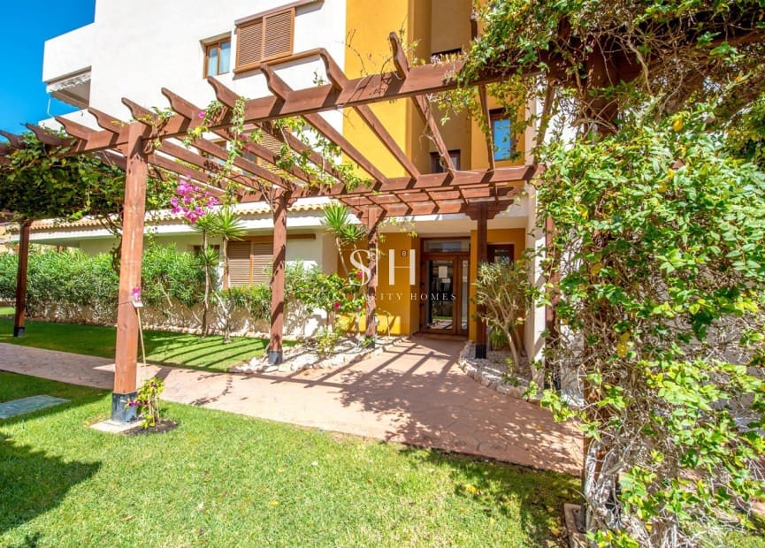 2 quarto Apartamento de Praia para venda em Punta Prima com piscina - 345 000 € (Ref: 9920004)