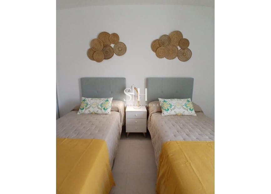 3 bedroom Semi-detached Villa for sale in Bigastro - € 328,000 (Ref: 9920005)