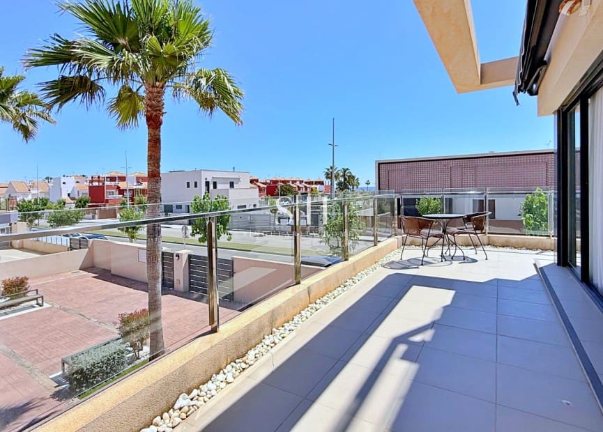 3 Zimmer Penthouse zu verkaufen in Torre de la Horadada mit Pool - 365.000 € (Ref: 9920010)
