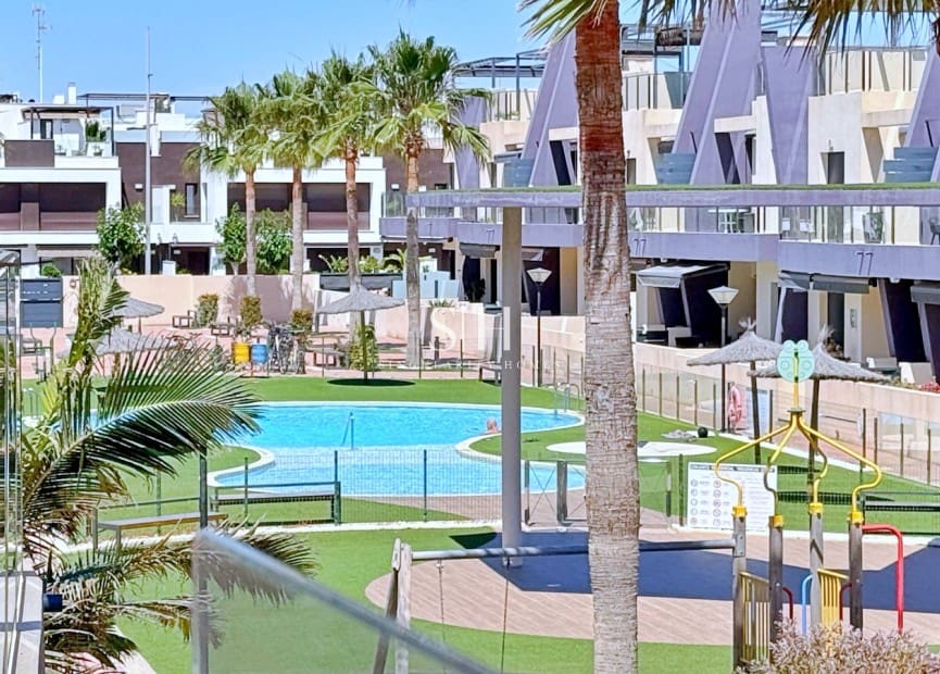 3 Zimmer Penthouse zu verkaufen in Torre de la Horadada mit Pool - 365.000 € (Ref: 9920010)