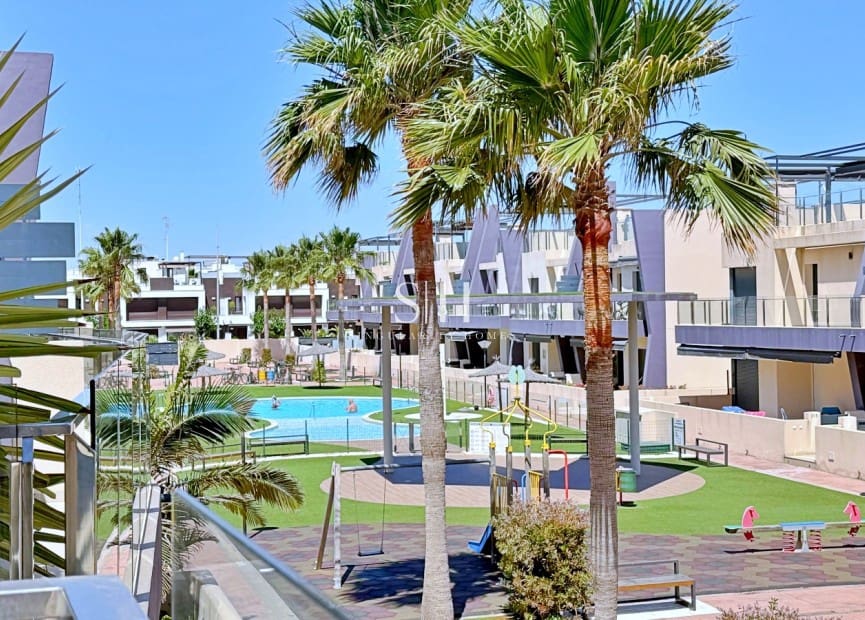 3 Zimmer Penthouse zu verkaufen in Torre de la Horadada mit Pool - 365.000 € (Ref: 9920010)