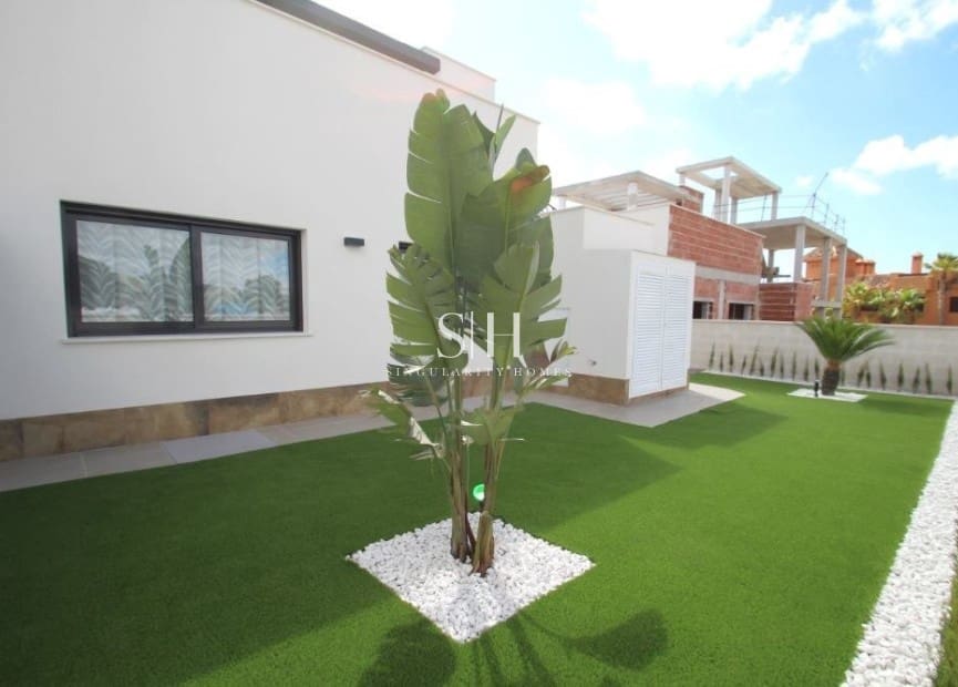 3 sovrum Villa till salu i San Miguel de Salinas med pool garage - 630 000 € (Ref: 9938773)
