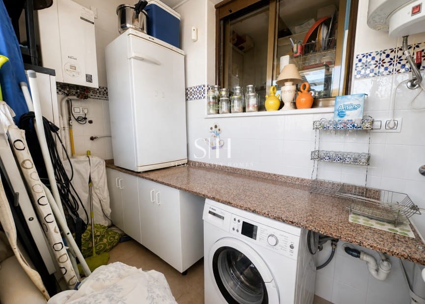 4 makuuhuone Huvila myytävänä paikassa Ciudad Quesada mukana uima-altaan 
autotalli - 550 000 € (Ref: 9939056)