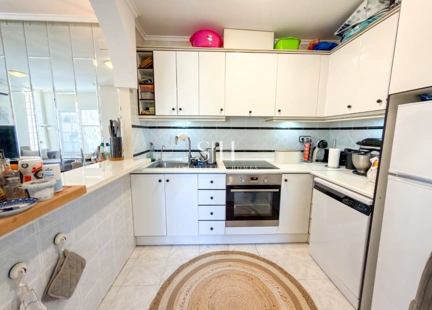 2 makuuhuone Huoneisto myytävänä paikassa Punta Prima mukana uima-altaan - 172 900 € (Ref: 9941228)