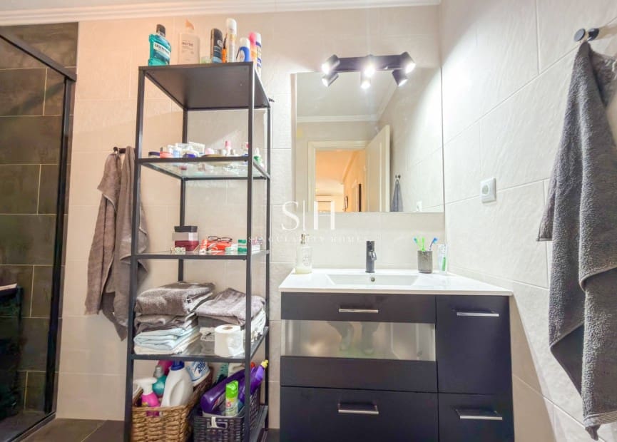 2 makuuhuone Huoneisto myytävänä paikassa Punta Prima mukana uima-altaan - 172 900 € (Ref: 9941228)