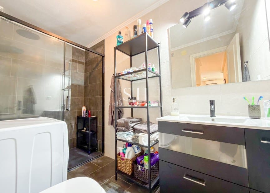 2 makuuhuone Huoneisto myytävänä paikassa Punta Prima mukana uima-altaan - 172 900 € (Ref: 9941228)