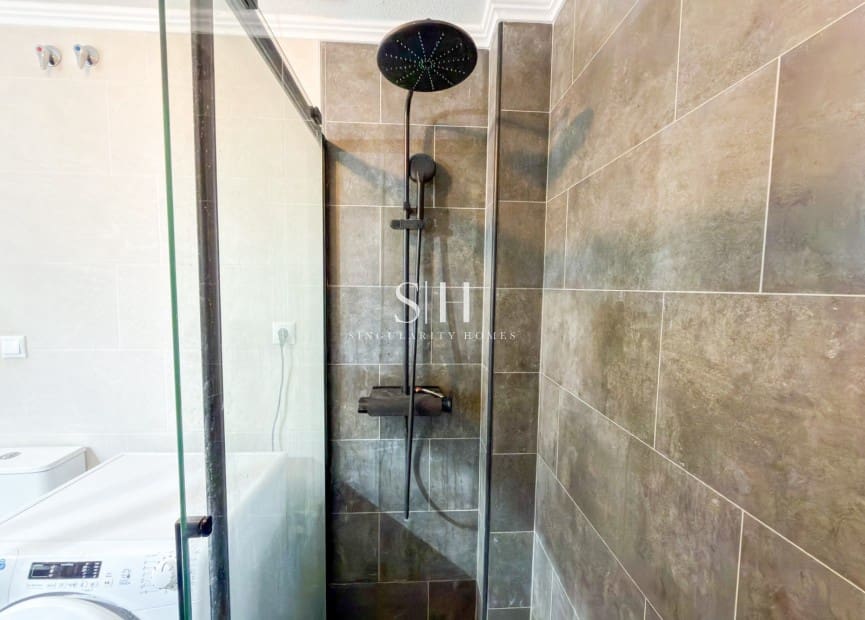 2 makuuhuone Huoneisto myytävänä paikassa Punta Prima mukana uima-altaan - 172 900 € (Ref: 9941228)