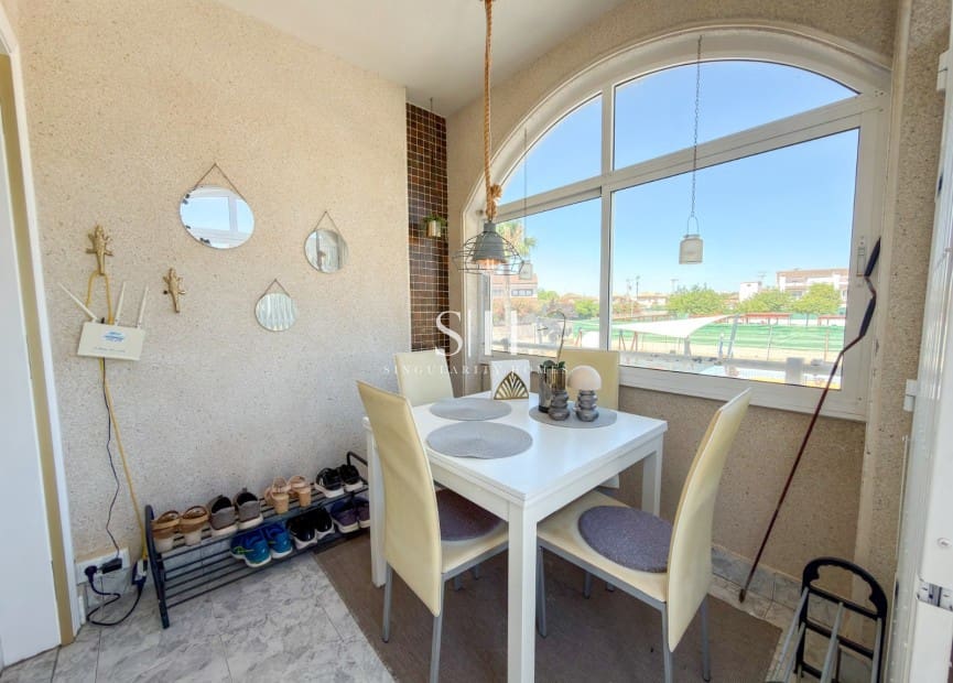 2 makuuhuone Huoneisto myytävänä paikassa Punta Prima mukana uima-altaan - 172 900 € (Ref: 9941228)