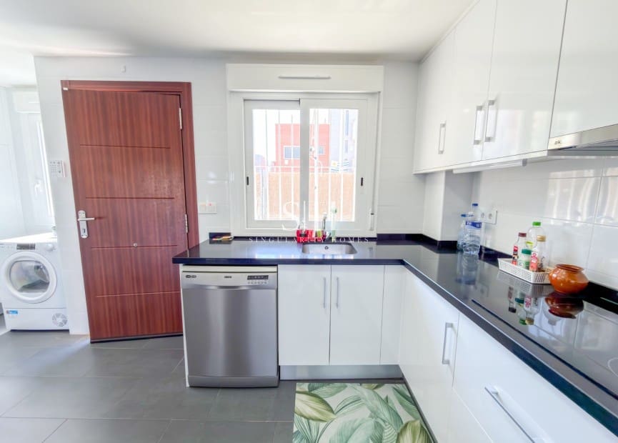 2 soverom Hus til salgs i Torrevieja med svømmebasseng garasje - € 249 000 (Ref: 9943267)