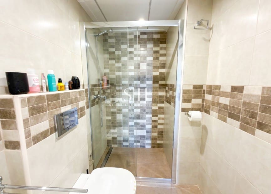 2 soverom Hus til salgs i Torrevieja med svømmebasseng garasje - € 249 000 (Ref: 9943267)