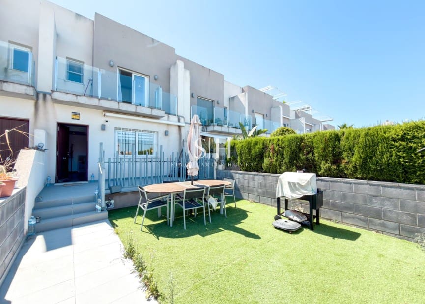 2 soverom Hus til salgs i Torrevieja med svømmebasseng garasje - € 249 000 (Ref: 9943267)