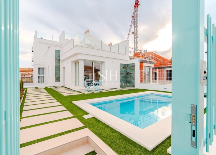 3 bedroom Villa for sale in Los Alcazares with pool garage - € 467,000 (Ref: 9958466)