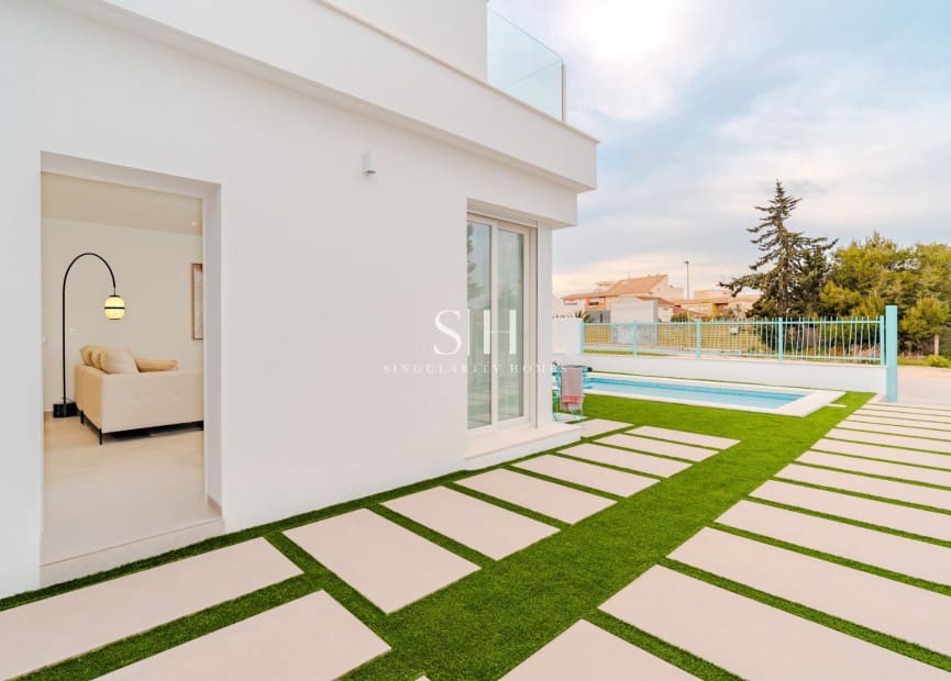 3 bedroom Villa for sale in Los Alcazares with pool garage - € 467,000 (Ref: 9958466)