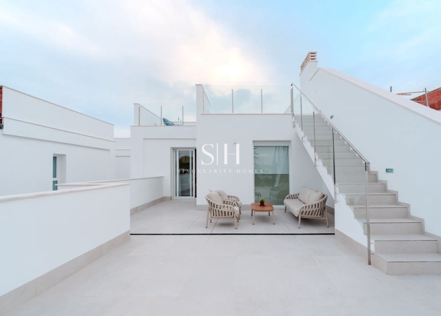 3 bedroom Villa for sale in Los Alcazares with pool garage - € 467,000 (Ref: 9958466)