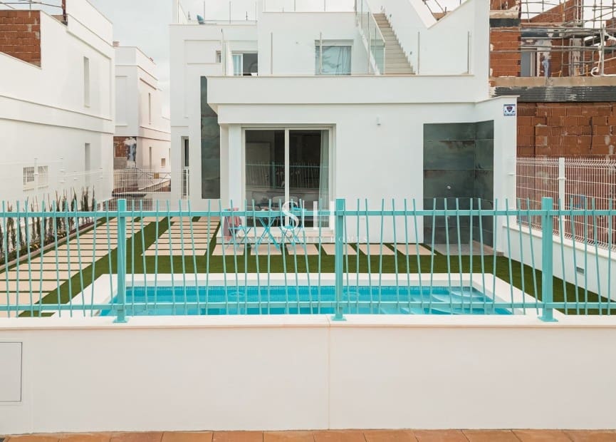 3 bedroom Villa for sale in Los Alcazares with pool garage - € 467,000 (Ref: 9958466)