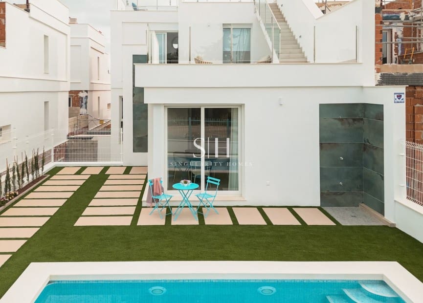3 bedroom Villa for sale in Los Alcazares with pool garage - € 467,000 (Ref: 9958466)