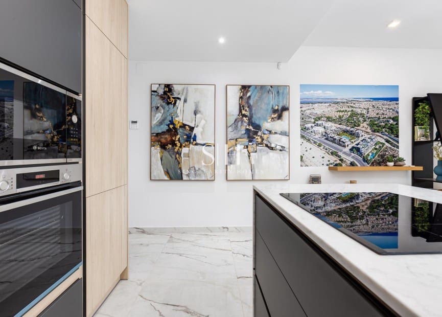 3 soverom Villa til salgs i Ciudad Quesada med svømmebasseng garasje - € 588 000 (Ref: 9961560)