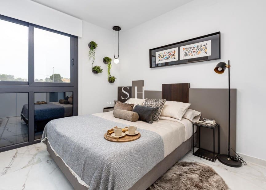 3 soverom Villa til salgs i Ciudad Quesada med svømmebasseng garasje - € 588 000 (Ref: 9961560)