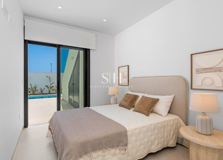 3 bedroom Villa for sale in Los Alcazares with pool garage - € 499,900 (Ref: 9961562)